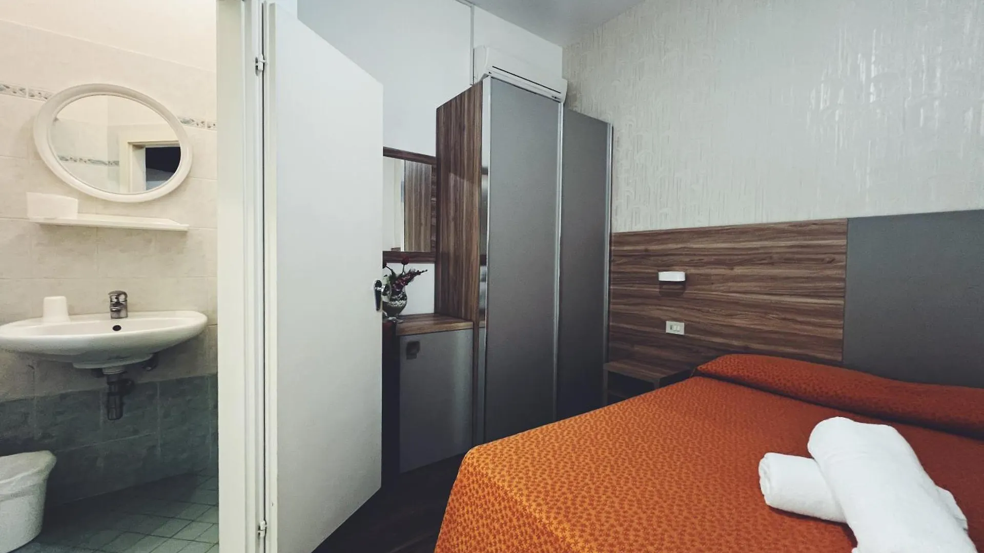 Hotel Ramona Rimini 2*,