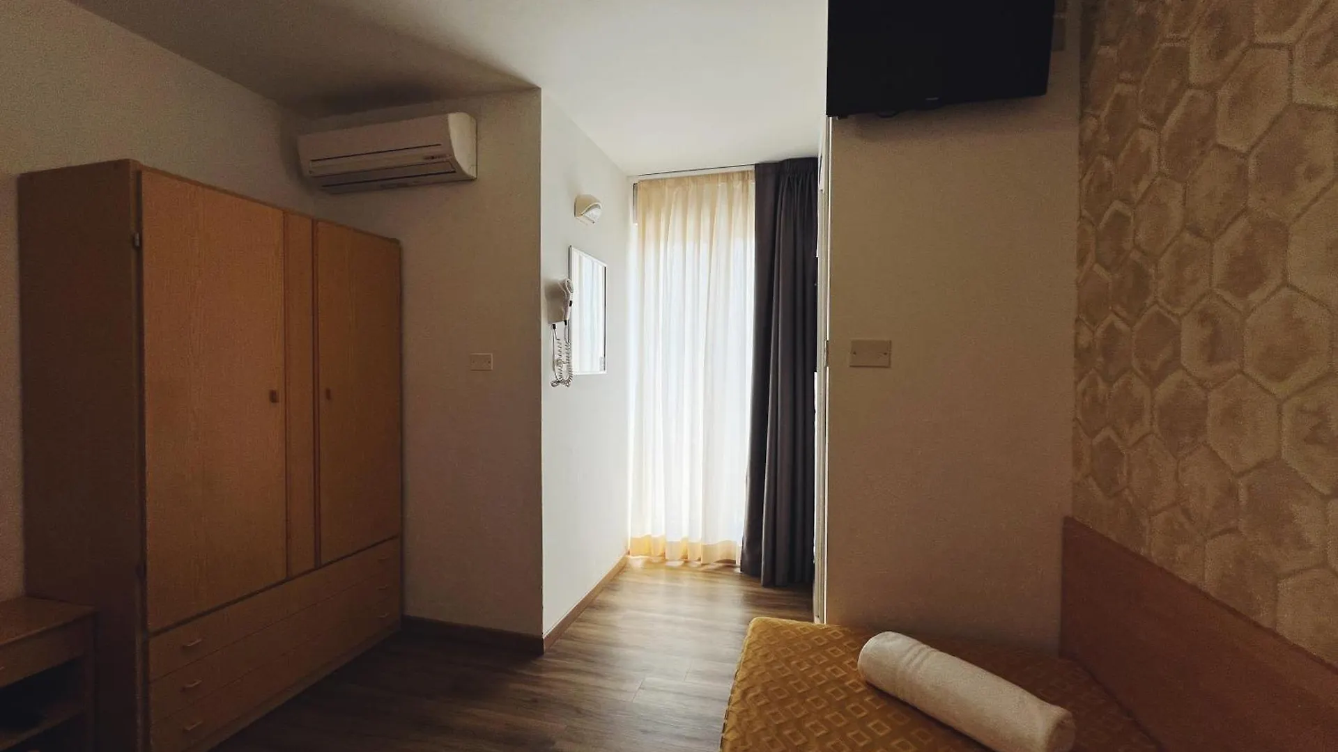 Hotel Ramona Римини 2*,