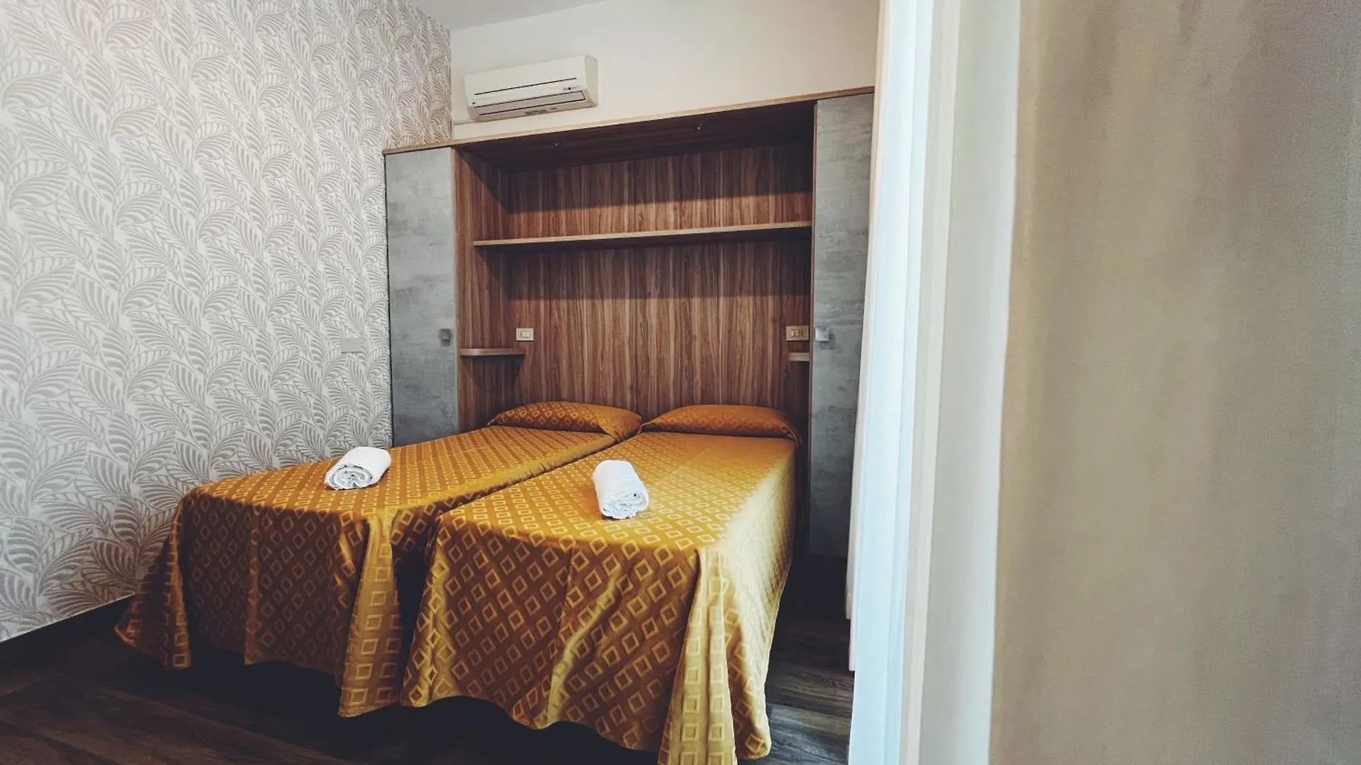 **  Hotel Ramona Rimini Itália